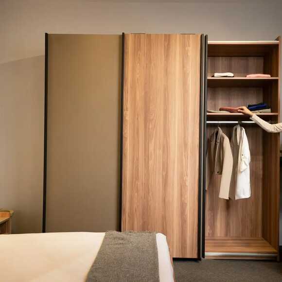 Calvin bedroom - Gallery 9