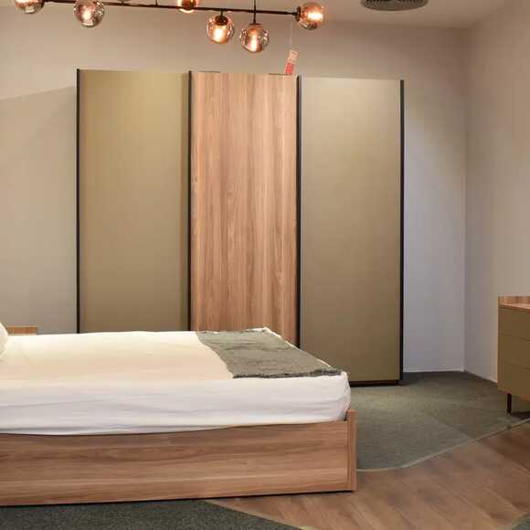 Calvin bedroom - Gallery 10