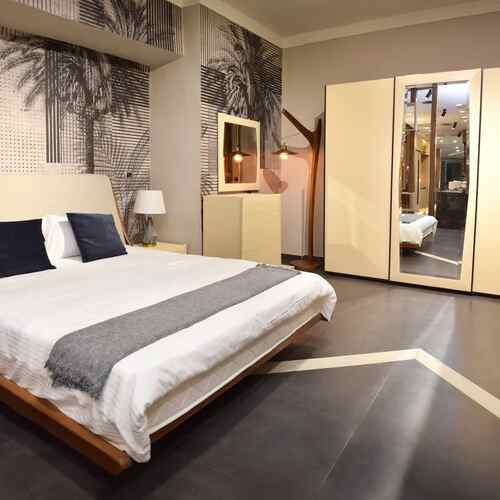 Victoria bedroom